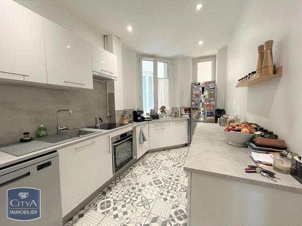 Appartement à louer 3 pièces 88.15m² Toulon (83000)