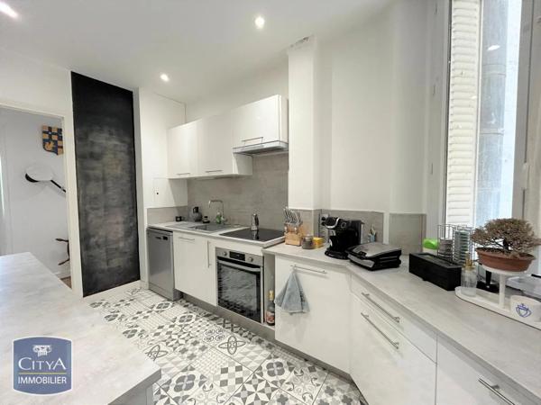 Appartement à louer 3 pièces 88.15m² Toulon (83000)