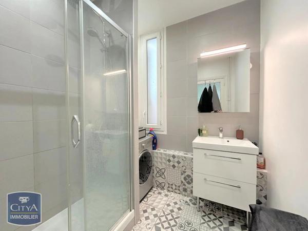 Appartement à louer 3 pièces 88.15m² Toulon (83000)