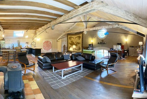 ANCIENNE DISTILLERIE RENOVEE, 5 PIECES, 248 M²