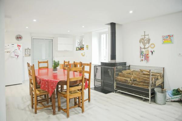 Maison 5 pièces de 137 m² à Bois-d'Amont 39220