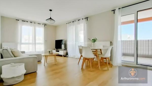 Vente                                                      Appartement
                        
                     3 pièces                      62 m2                     à Bondoufle