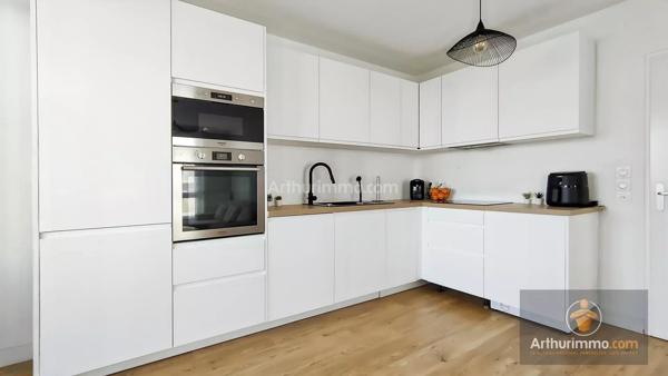Vente                                                      Appartement
                        
                     3 pièces                      62 m2                     à Bondoufle