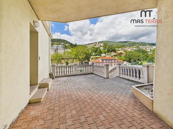 Appartement 4 pièces - 95 m² Exclusivité efficity