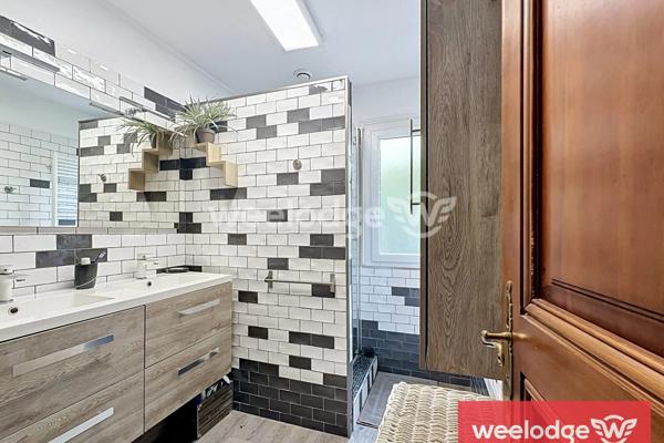 Maison à vendre 7 pièces de 166 m² à Jouy-le-Moutier
