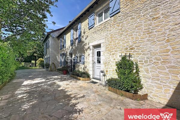 Maison à vendre 7 pièces de 166 m² à Jouy-le-Moutier