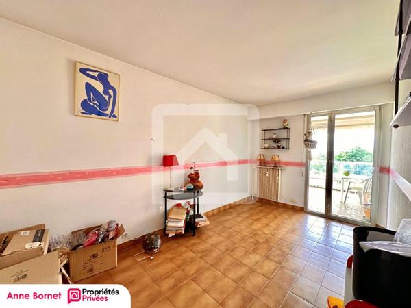 Appartement 4 pièces 106 m2, terrasse, balcon, garage fermé, cave