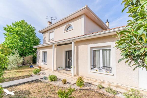 Maison 549 000 € Pessac 5 p 142 m² DPE B