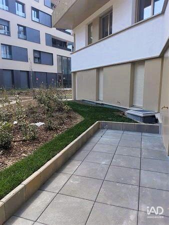 Location appartement 1 pièce 31 m² Saint-Denis