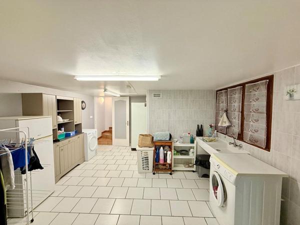 Maison sur sous-sol aménagé Moneteau 6 pièce(s) 152 m2