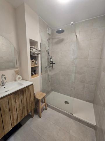Appartement T3 lumineux vue mer – CARRY LE ROUET (13)