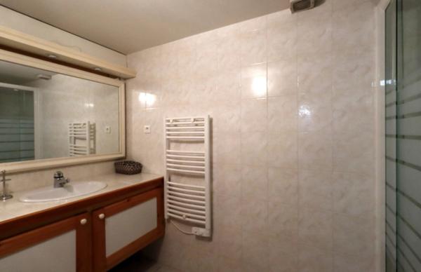 Dpt Bouches du Rhône (13), à louer MARSEILLE 12EME ARRONDISSEMENT STUDIO meublé