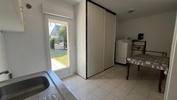 Maison de plain-pied de 150 m² habitables avec étage aménageable.