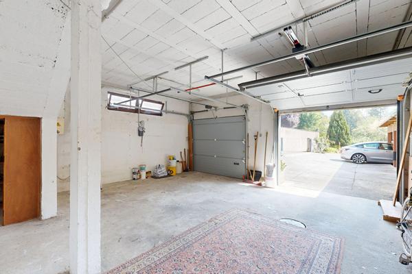 Ensemble immobilier mixte à Vendenheim : habitation, local professionnel loué et grand terrain