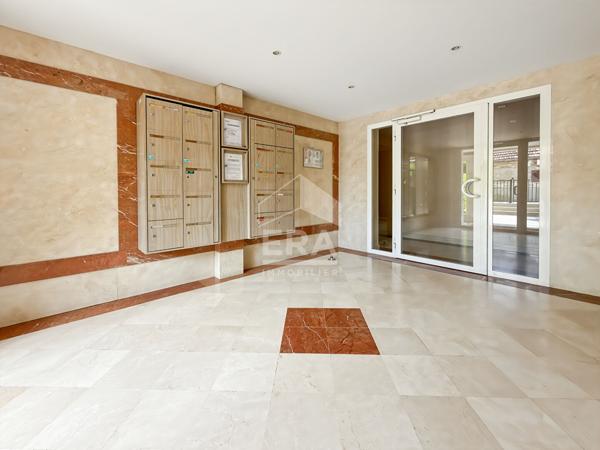 APPARTEMENT 4 PIÈCES 109 M² ? SAINT-FARGEAU-PONTHIERRY, BEAUX VOLUMES ET DOUBLE GARAGE