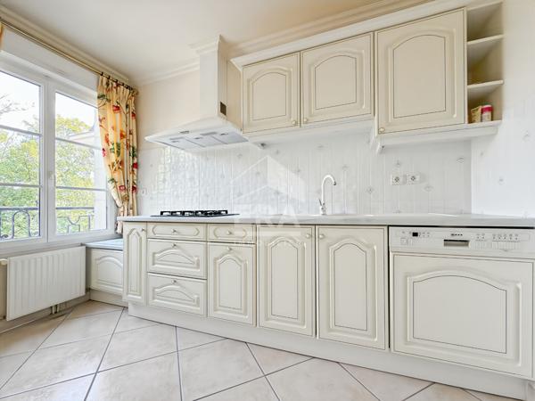APPARTEMENT 4 PIÈCES 109 M² ? SAINT-FARGEAU-PONTHIERRY, BEAUX VOLUMES ET DOUBLE GARAGE