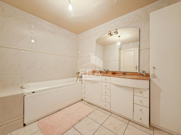 APPARTEMENT 4 PIÈCES 109 M² ? SAINT-FARGEAU-PONTHIERRY, BEAUX VOLUMES ET DOUBLE GARAGE