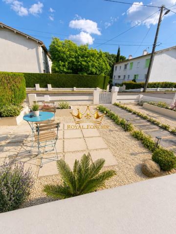 Pavillon dans quartier calme, proche des commerces