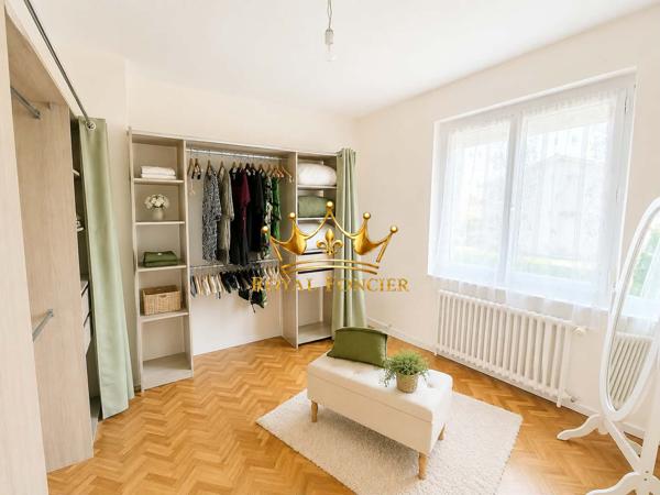 Pavillon dans quartier calme, proche des commerces