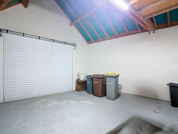 Rare à Lons - A vendre Maison T5 de 2011 avec 4 chambres et un grand garage - DPE Classe B: Confort Moderne et Ultra Économe