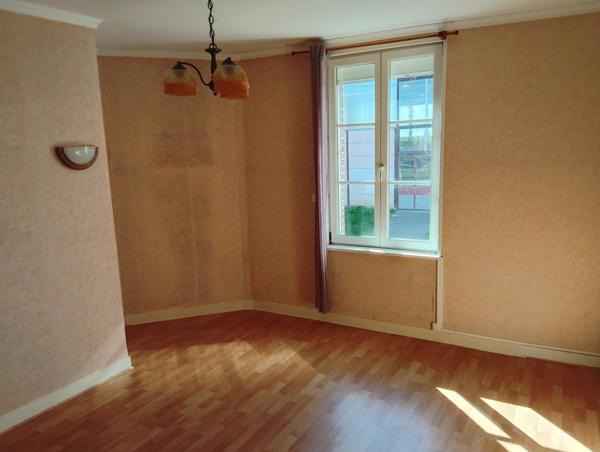 Maison à L' AIGLE, 61300 - 4 pièces 95m²