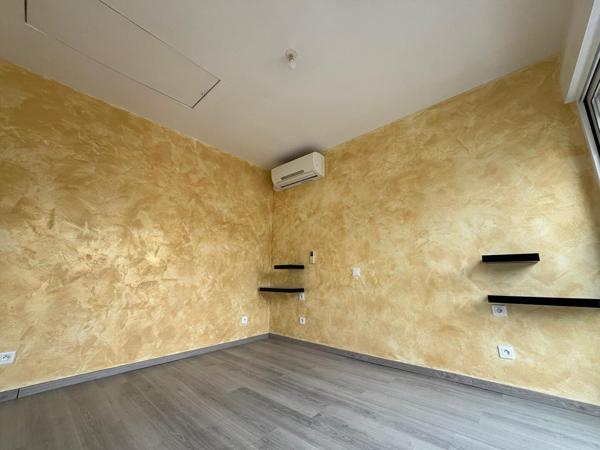 Maison de 111m² avec 4 chambres, garage et piscine à moins de 10 minutes de St-Sulpice !