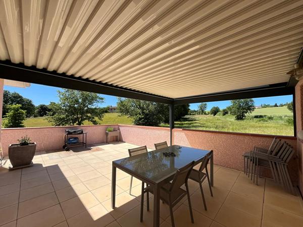 Maison de 111m² avec 4 chambres, garage et piscine à moins de 10 minutes de St-Sulpice !