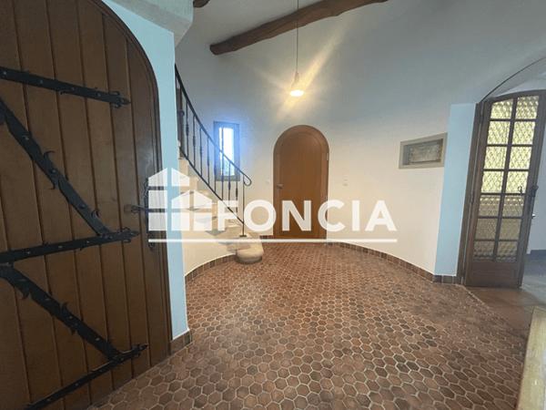 Location Maison 6 pièces 228.61 m² - Saint Mitre Les Remparts 13920