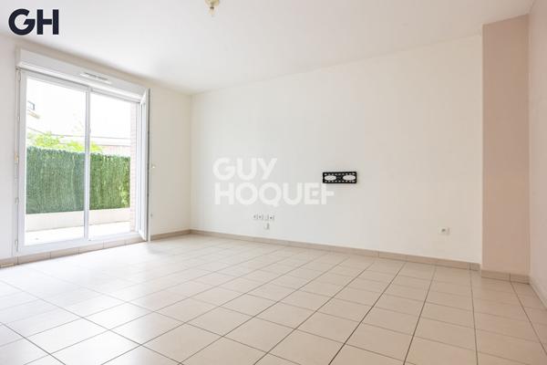 SAVIGNY LE TEMPLE : appartement T2 avec terrasse