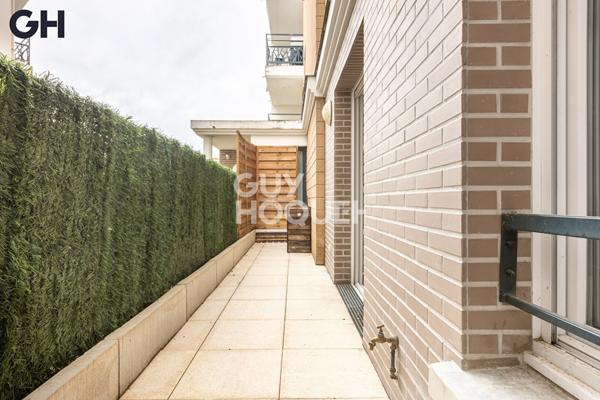 SAVIGNY LE TEMPLE : appartement T2 avec terrasse