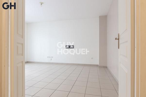 SAVIGNY LE TEMPLE : appartement T2 avec terrasse