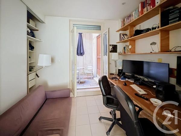 à vendre  66 m 2   PARIS  - 75018