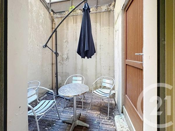 à vendre  66 m 2   PARIS  - 75018
