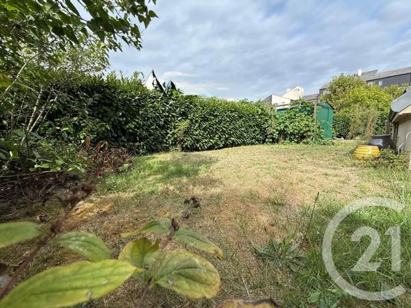 Appartement F5 à vendre  5 pièces - 99 m 2   ERAGNY SUR OISE  - 95