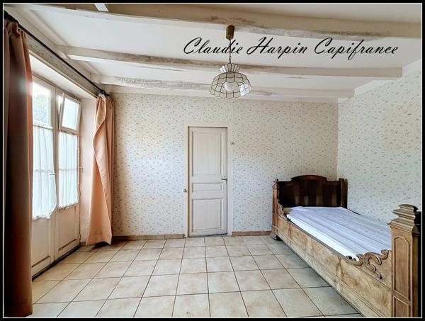 Maison à vendre 5 pièces MAZIERES EN GATINE (79) Maison de village à rénover, parcelle environ 323 m²/ 2 logements possible