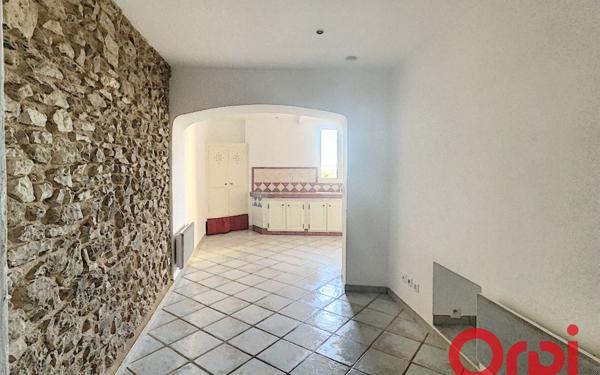 Appartement à louer    2 pièces • 35,54 m2 Lançon-Provence