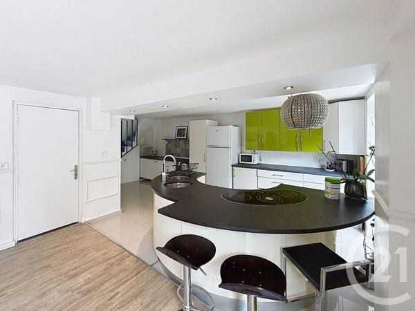 Maison à vendre  9 pièces - 219,17 m 2   GONESSE  - 95