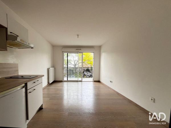 Location appartement 1 pièce 29 m² Neuilly-Plaisance