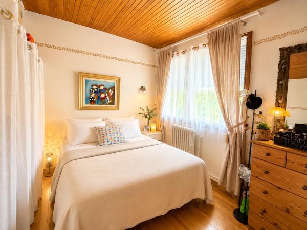 Maison
         5 pièces
        - 117 m² Exclusivité 350 000 € *