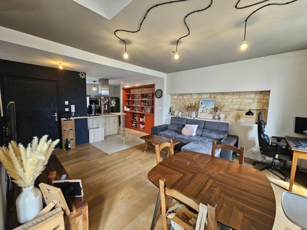 Poitiers centre-ville, appartement T3 en duplex avec parking et cave