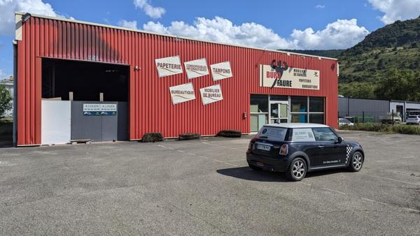 Local à vendre Zone du Lac