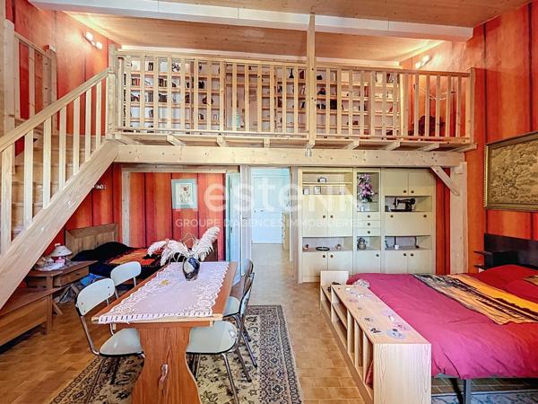 Torreilles - A VENDRE Maison 6 pièce(s) 250 m2 avec cour terrasse et garage