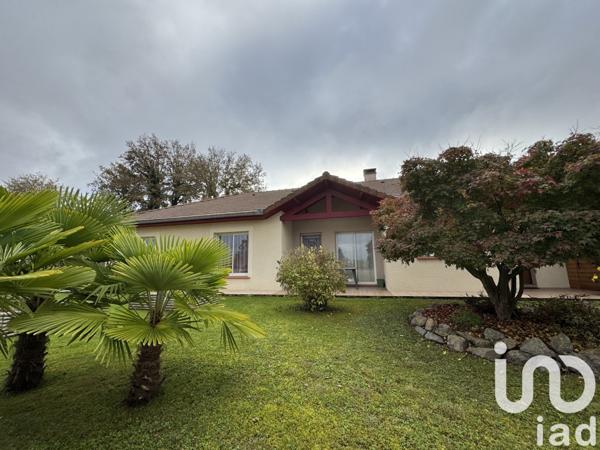 Maison traditionnelle 5 pièces de 130 m² à Morlaàs (64160)