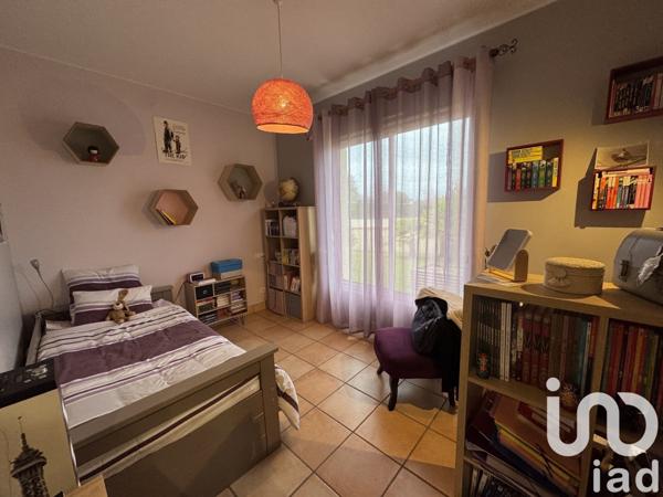 Maison traditionnelle 5 pièces de 130 m² à Morlaàs (64160)