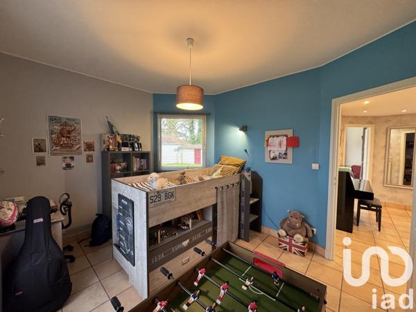 Maison traditionnelle 5 pièces de 130 m² à Morlaàs (64160)