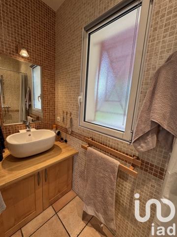 Maison traditionnelle 5 pièces de 130 m² à Morlaàs (64160)