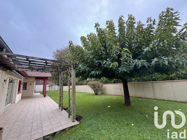 Maison traditionnelle 5 pièces de 130 m² à Morlaàs (64160)