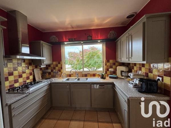 Maison traditionnelle 5 pièces de 130 m² à Morlaàs (64160)