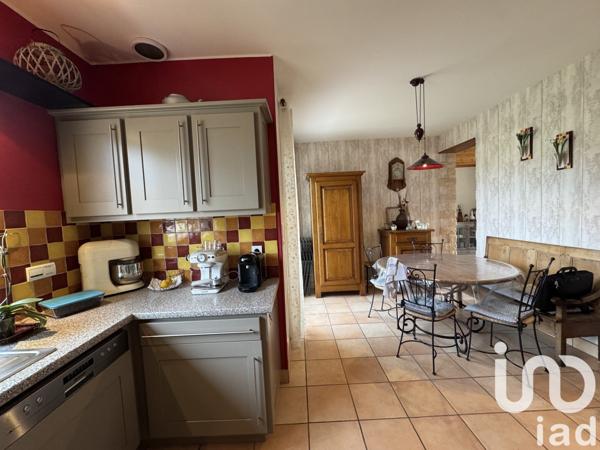 Maison traditionnelle 5 pièces de 130 m² à Morlaàs (64160)