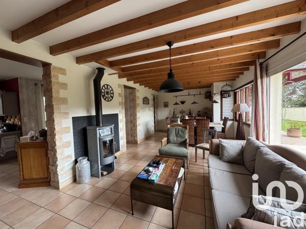 Maison traditionnelle 5 pièces de 130 m² à Morlaàs (64160)